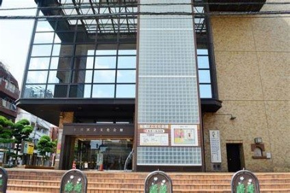 Foto XNUMX af indgangen til Itabashi Cultural Center