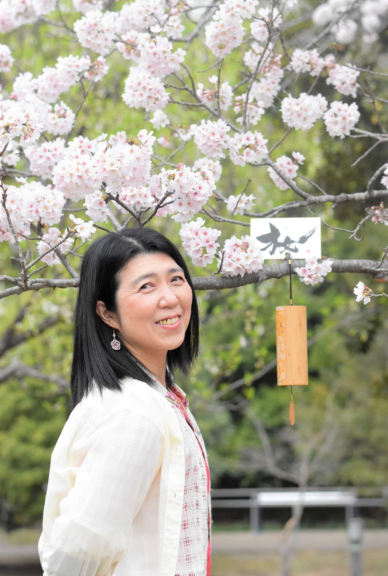 歌って踊って走る書道家　河邊　真（雅号：清花）